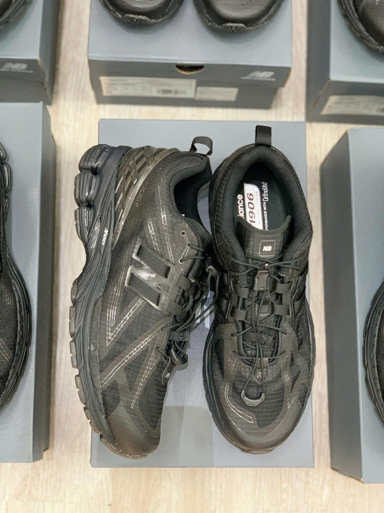 Đế Stability Web và đệm ABZORB SBS của New Balance 1906R U1906RNB nhìn từ dưới
