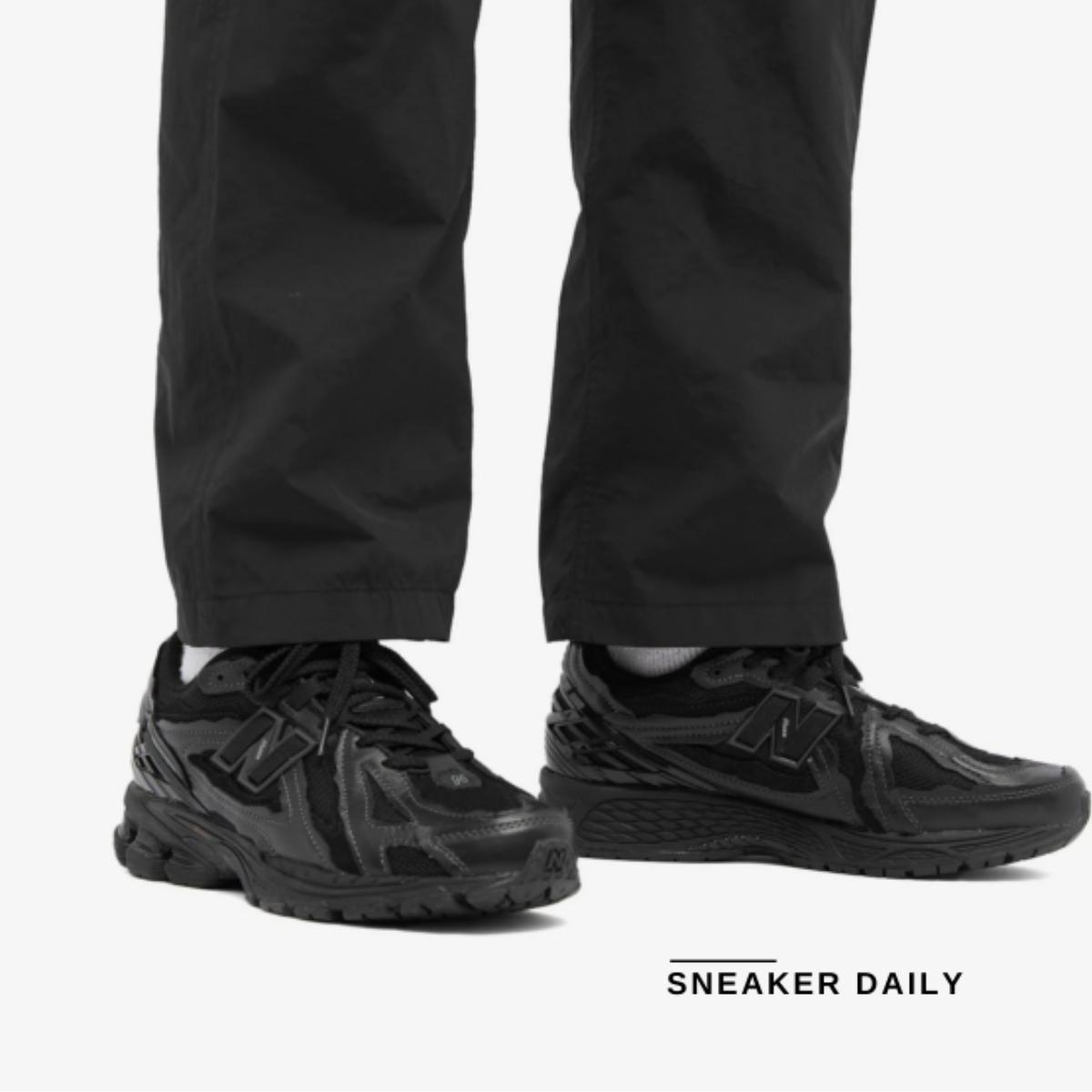 New Balance 1906R Protection Pack Black Leather M1906DF phối đồ streetwear