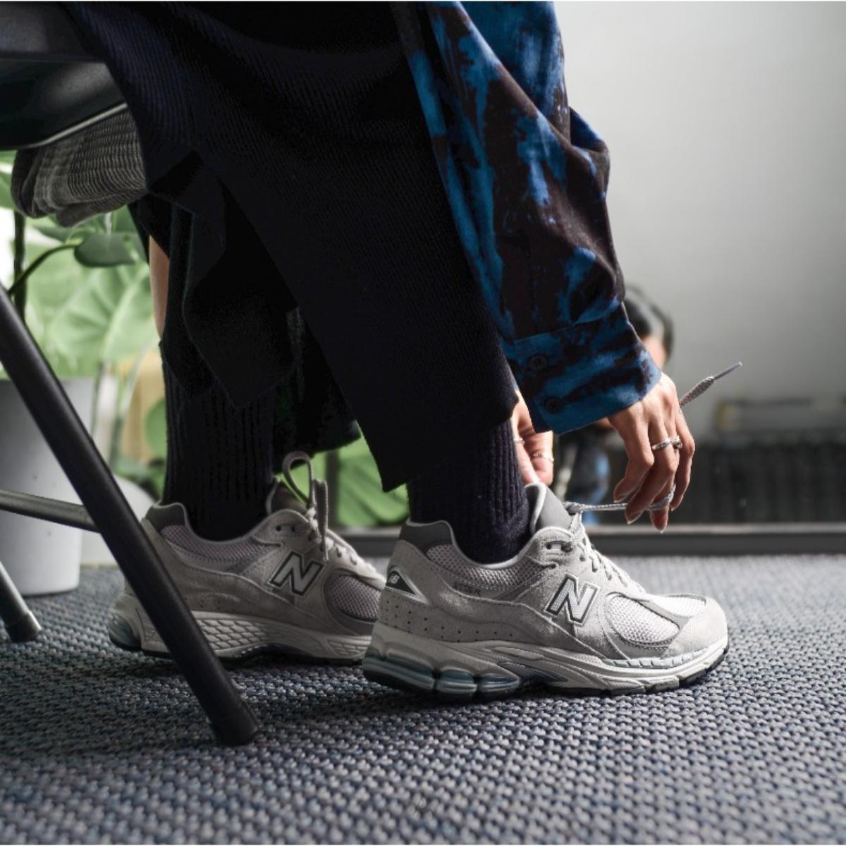 giay-new-balance-2002r-grey-ml2002r0-3