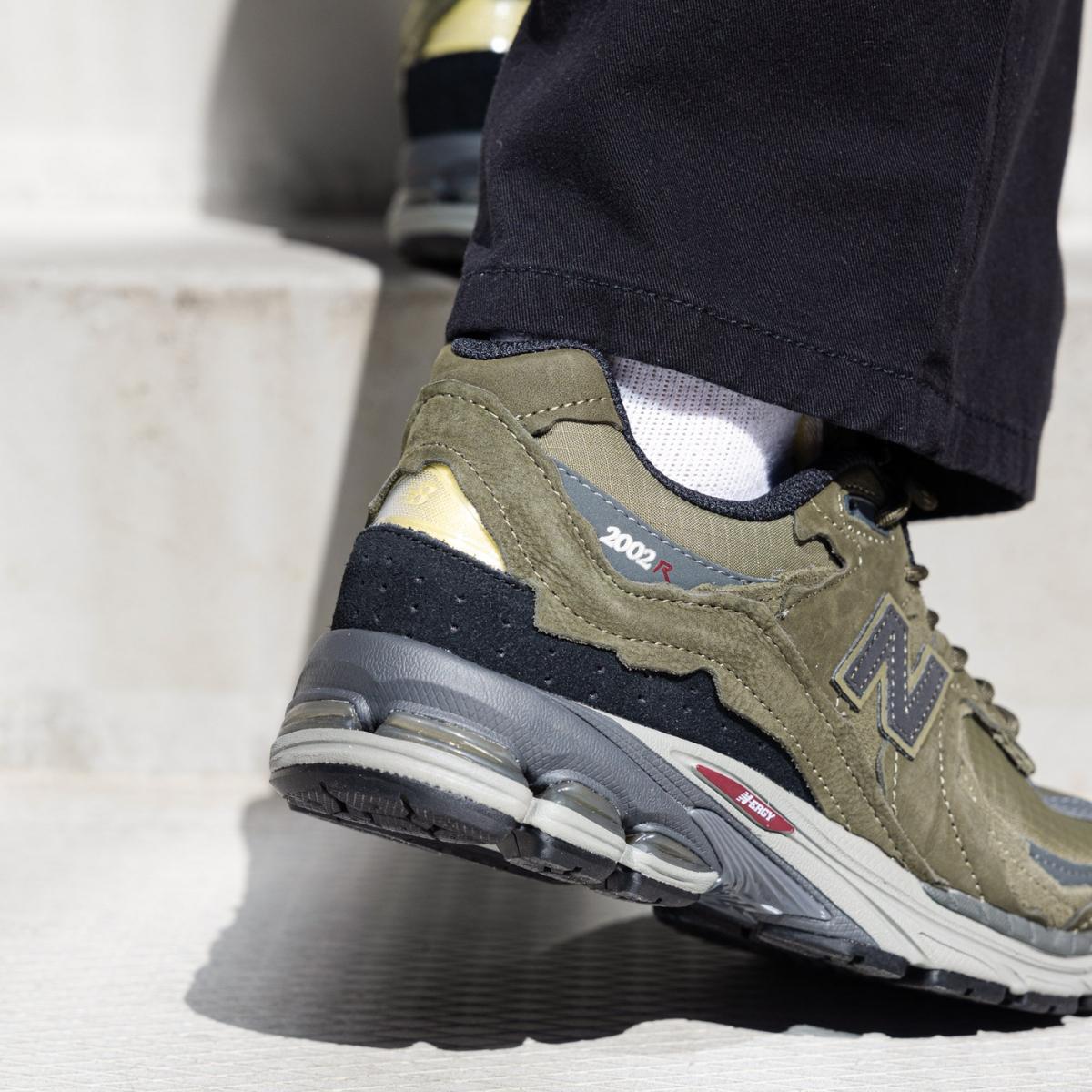 giay-new-balance-2002r-protection-pack-olive-m2002rdn-2