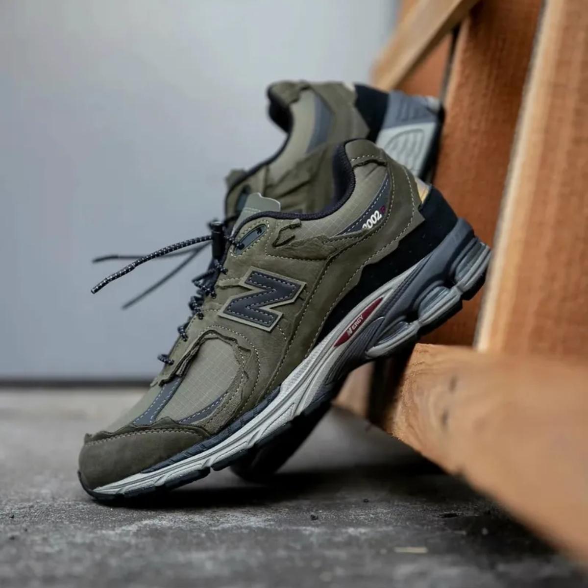 giay-new-balance-2002r-protection-pack-olive-m2002rdn-5