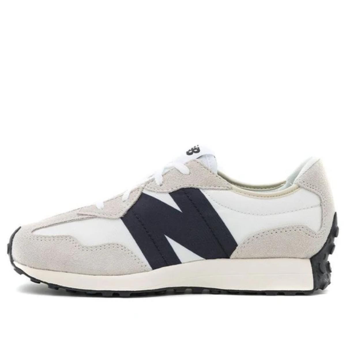 Giày New Balance 327 Sea Salt GS327FE nhìn từ góc bên hông