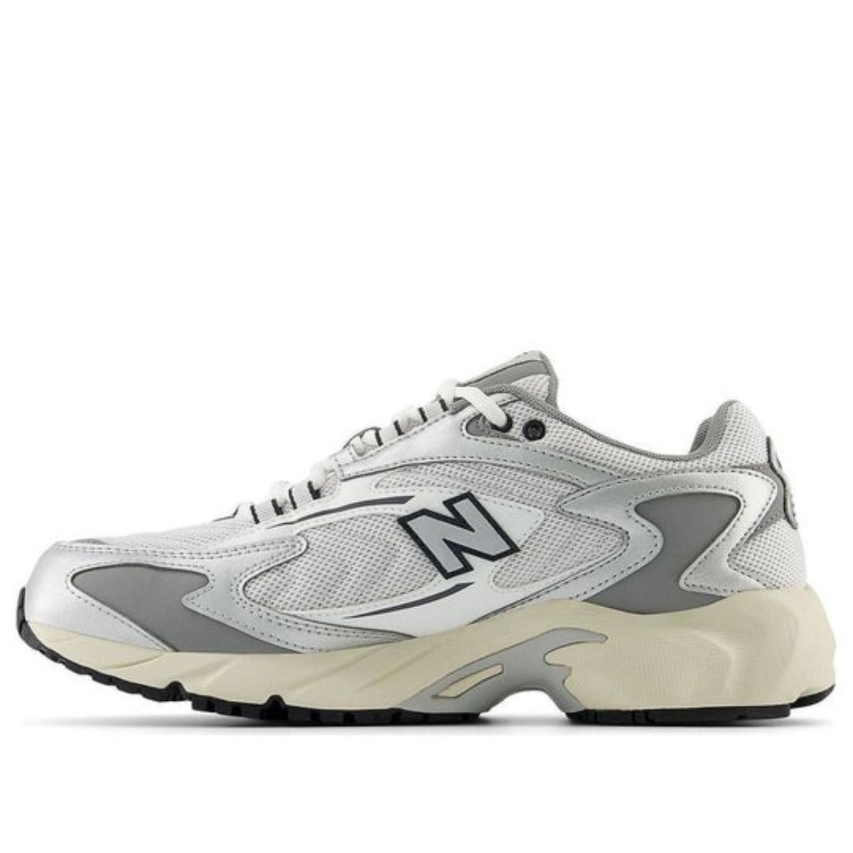 Giày New Balance 725v1 Metallic Silver Slate Grey ML725CD nhìn toàn thân