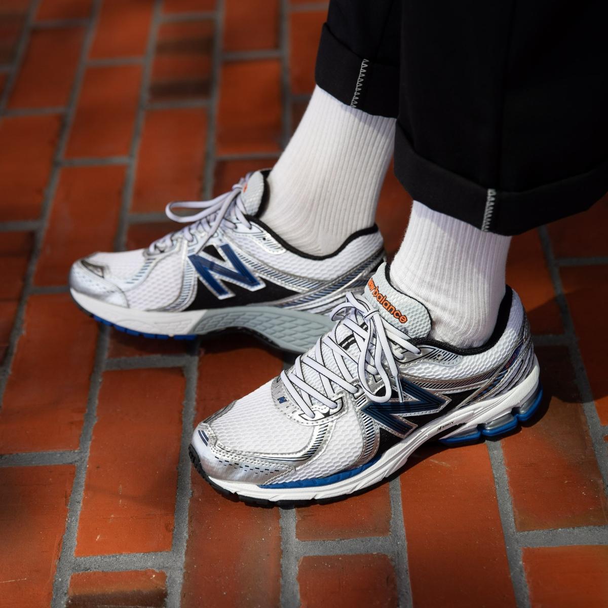 Đế giày New Balance 860v2 OG ML860XB nhìn nghiêng