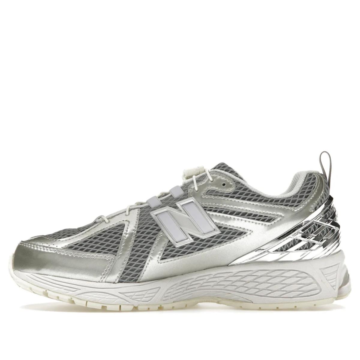 Giày New Balance x The Basement 1906R Silver White M1906RBT nhìn tổng thể