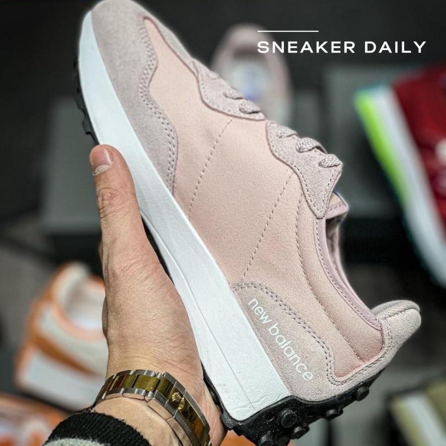 Đế và rãnh bám đường của New Balance 327 Pink YH327CKC
